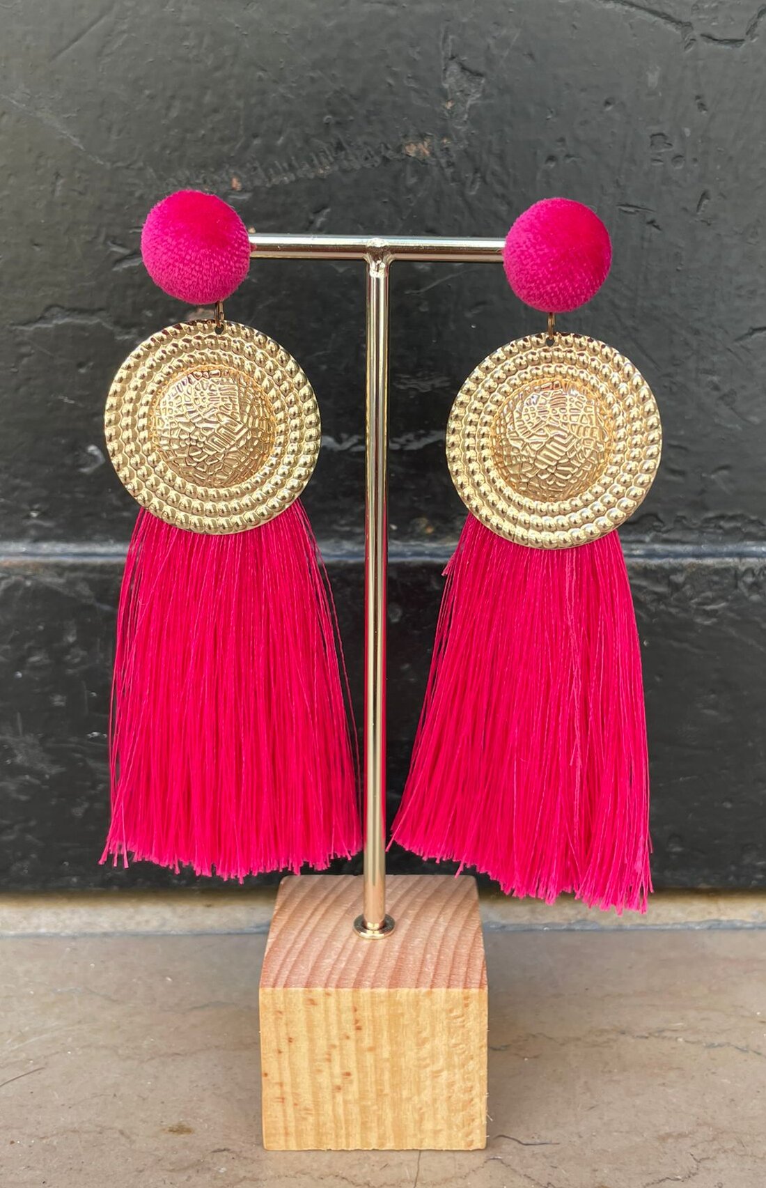 Boucles d'oreilles pompons roses