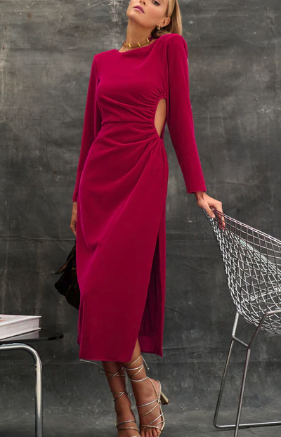 http://mygoldencloset.com/cdn/shop/files/Casiopea-Robe-velours-rose-location-Lady-Pipa.png?v=1698658982