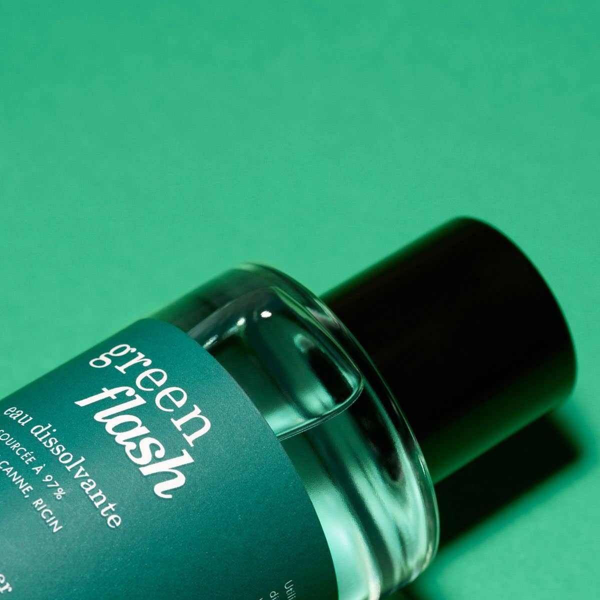 Eau dissolvante - Vernis semi-permanent