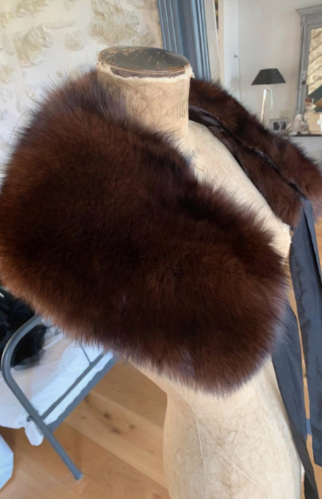 Col en fourrure