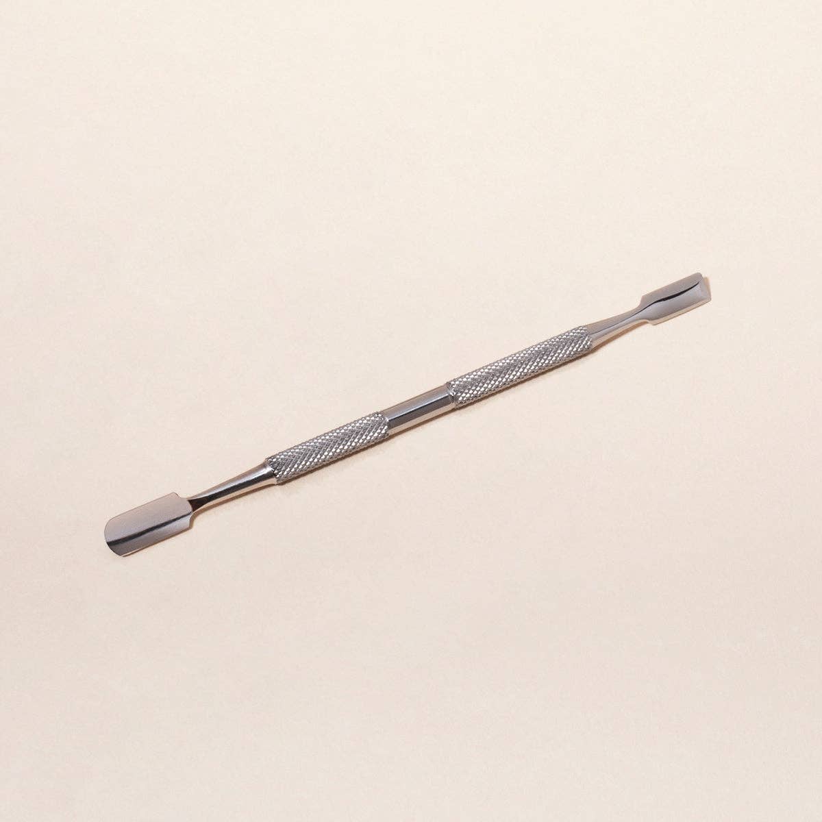 Accessoires - Pousse cuticules en acier