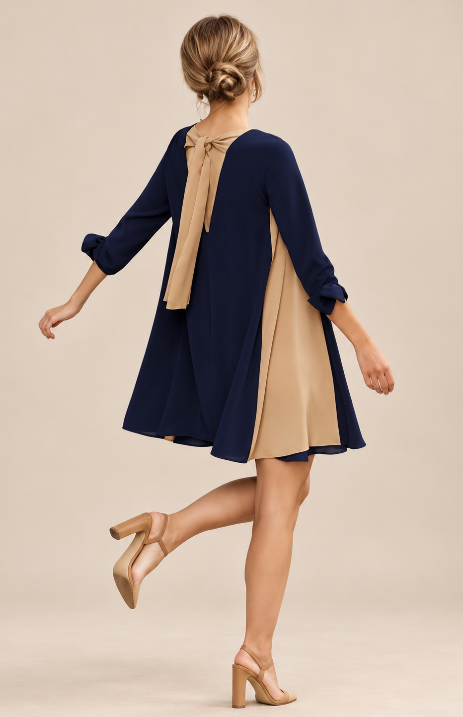 Robe ample beige marine T.38