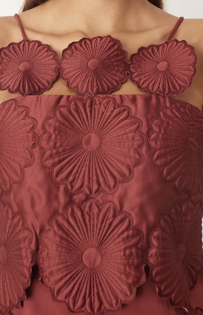 Robe midi bordeaux à fleurs en relief