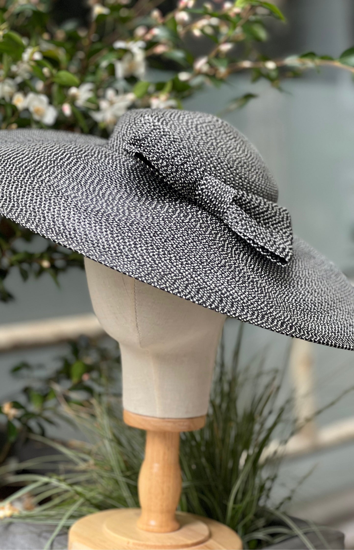 Mademoiselle Chapeaux - Chapeau gris noeud