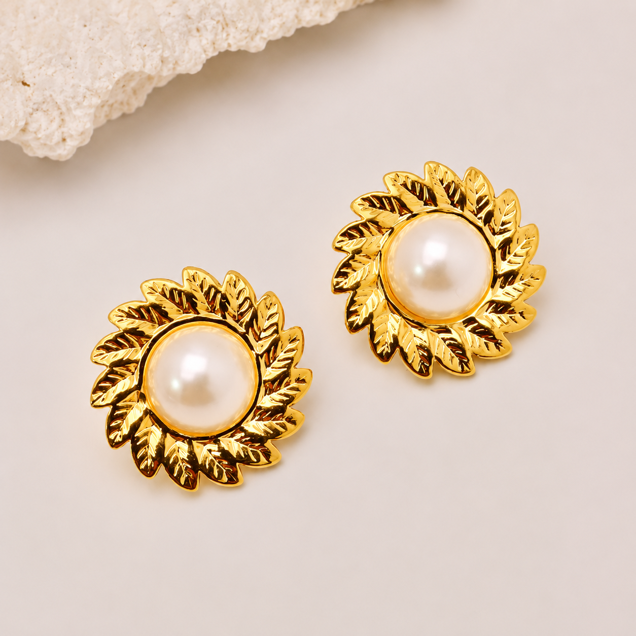 Boucles d'oreilles à clips Crown Pearl