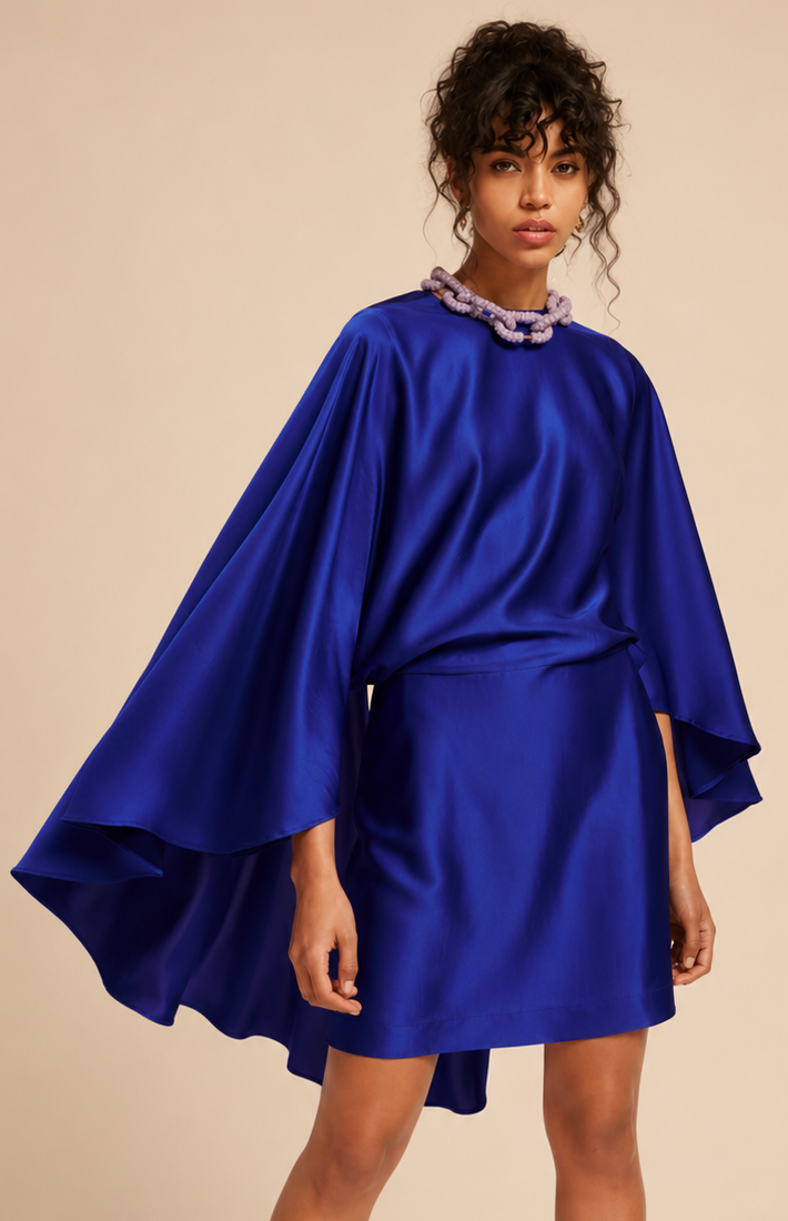 Robe cape bleu roi