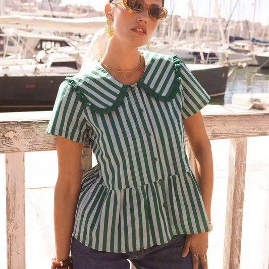 In April 1986 - Blouse rayée à col volanté
