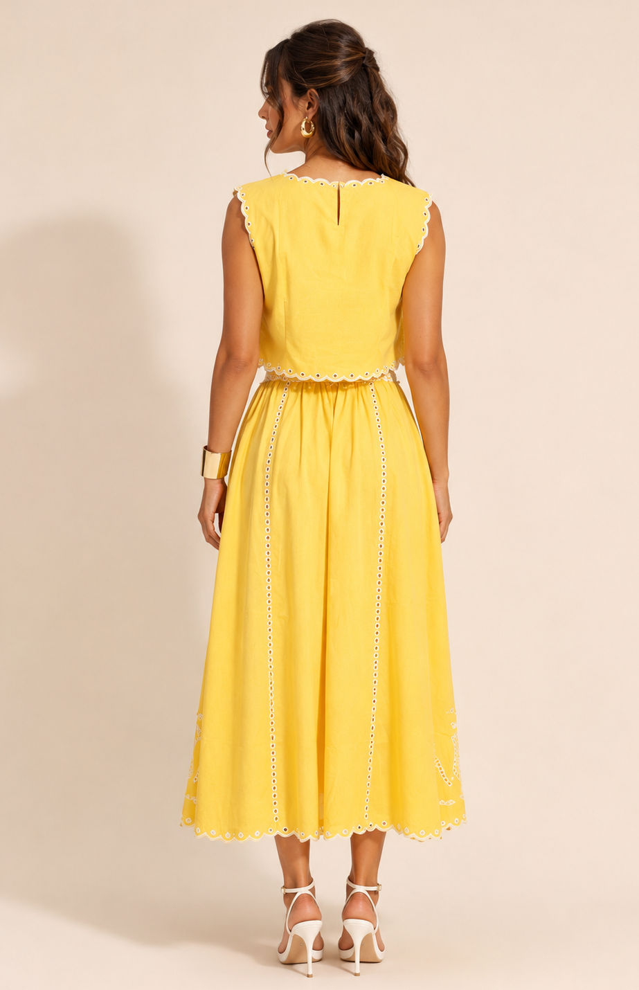 Ensemble jaune dentelle