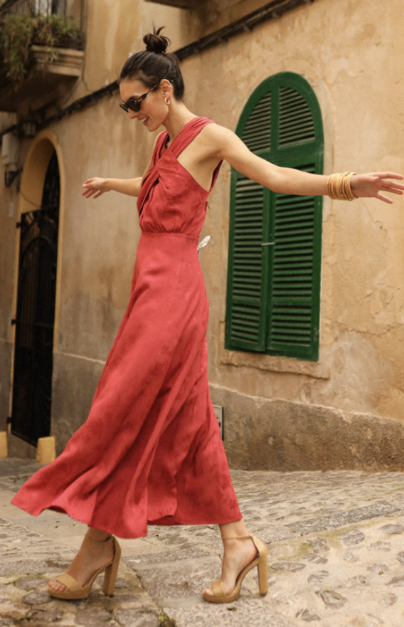 Robe terracotta croisée devant