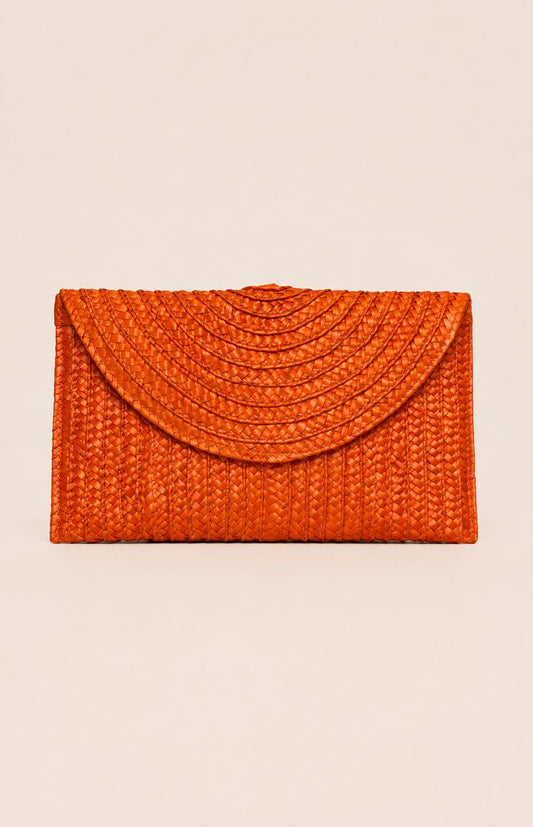 Sublime pochette orange, parfaite pour accompagner une tenue de mariage, ou pour une soirée d'été !