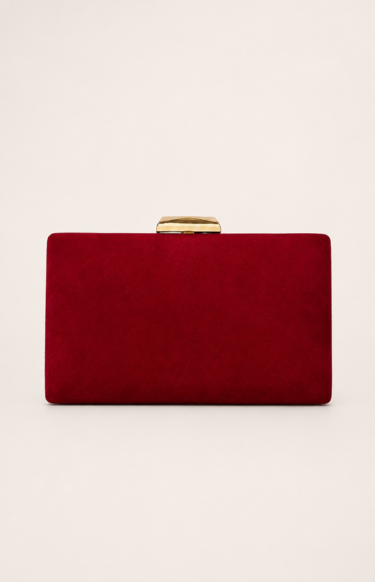 Magnifique pochette rectangulaire rouge, un accessoire aussi pratique qu'élégant.