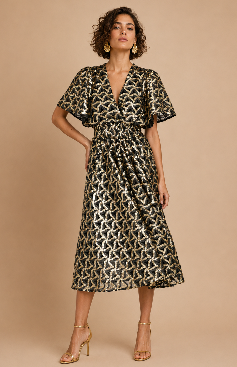 Location robe Raphaelle paillettes Maje — My Golden Closet Paris