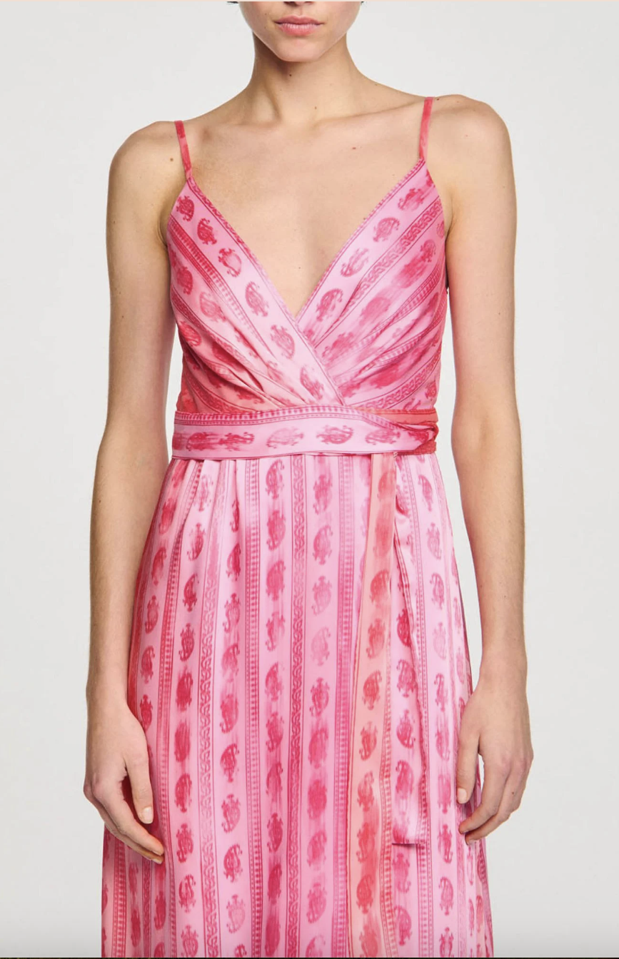 Sandro - Robe midi ceinture nouée en soie rose