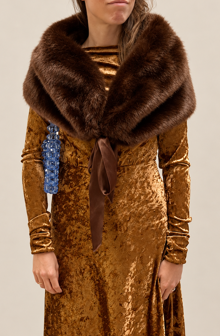Robe Roemi velours doré