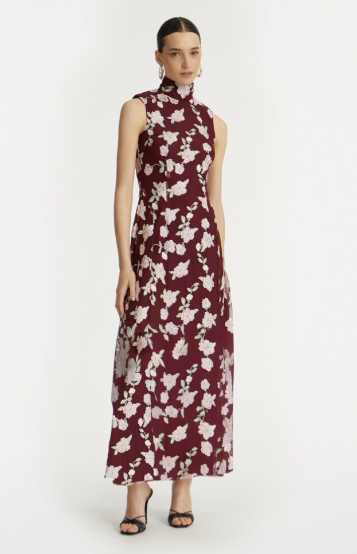 Robe longue bordeaux fleurs brodées