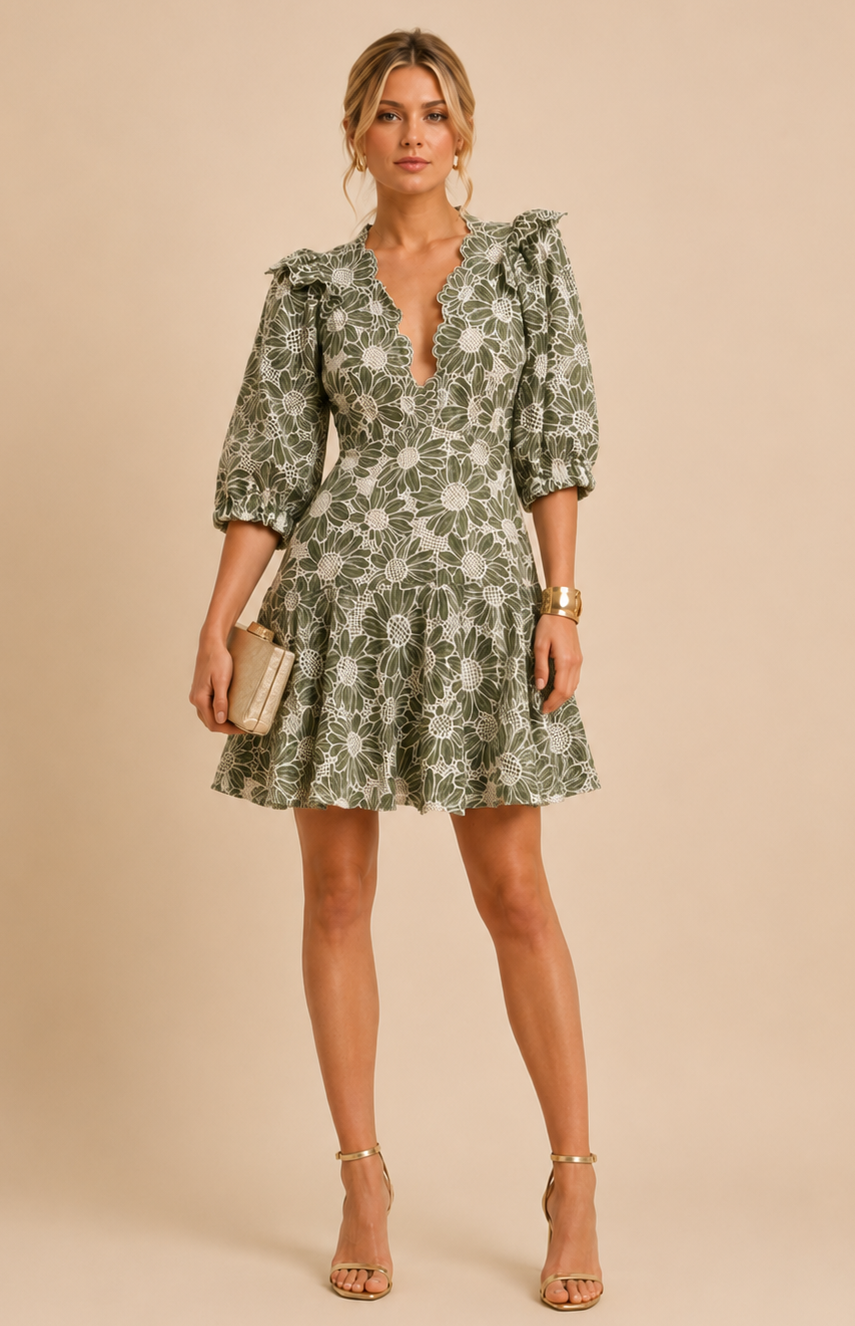 Robe courte brodée fleurs kaki