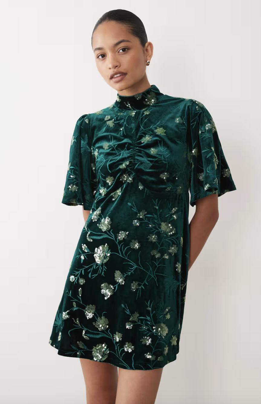 Robe velours vert brodée